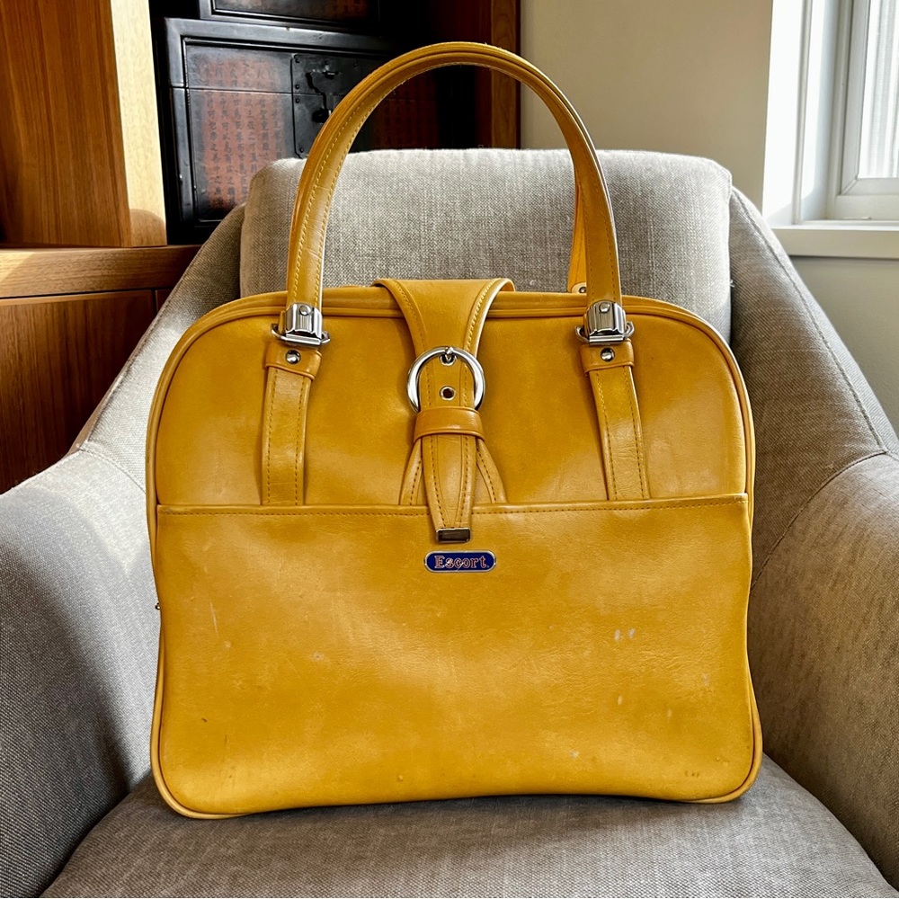 Vintage American Tourister Escort carry on luggage